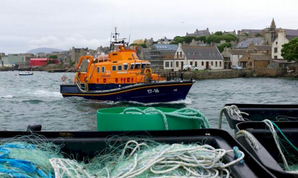 lifeboat-and-coastal-teams-rescue-injured-person-in-orkney-–-the-press-&-journal
