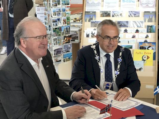 new-friendship-agreement-signed-between-shetland-and-norway-–-shetland-times-online