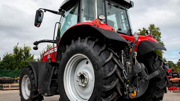 how-to-get-the-most-out-of-your-tractor-tyres-–-farmersweekly