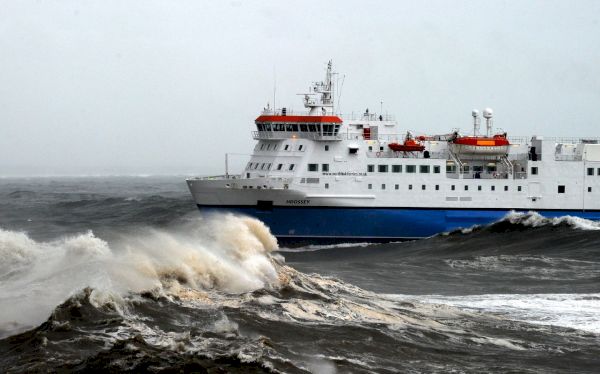 ‘get-up-here-now-and-sort-it-out’:-northern-isles-mp-calls-for-action-on-northlink-overcrowding-–-the-press-&-journal