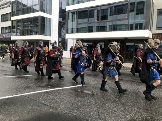 jarl’s-squad-parades-through-maloy-for-annual-festival-–-shetland-times-online