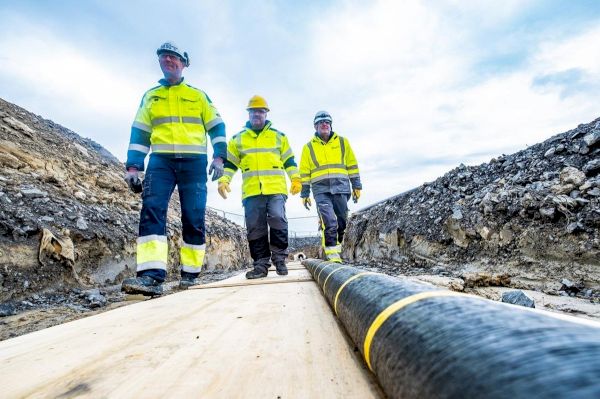 first-subsea-cables-laid-in-660m-project-to-connect-shetland-to-energy-grid-–-the-scotsman