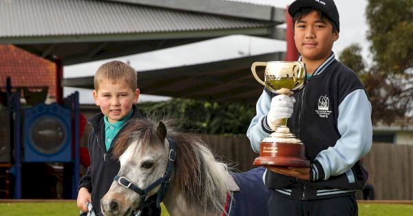 warrnambool-west-primary-school-hosts-melbourne-cup-as-part-of-whirlwind-racing-tour-–-the-standard