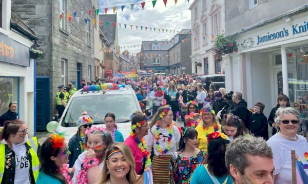 thousands-turn-out-to-celebrate-first-ever-shetland-pride-event-–-the-press-&-journal