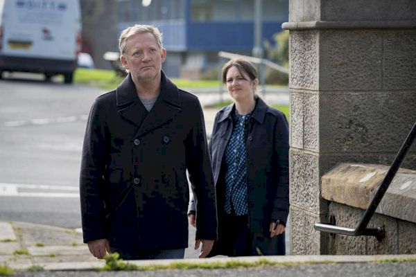 shetland-actor-‘bereft’-over-co-star-douglas-henshall’s-departure-–-surrey-comet