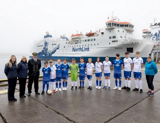 smooth-sailing-for-women’s-and-junior-teams-as-northlink-provide-new-strips-–-shetland-times-online