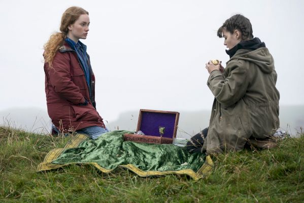 shetland-first-looks-sees-abbie-receive-cryptic-text-from-clana-–-radiotimes
