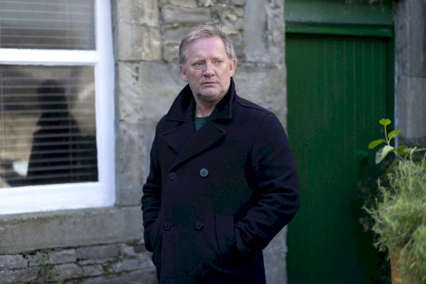 shetland-star-douglas-henshall-wants-to-play-a-baddie-next-–-radiotimes