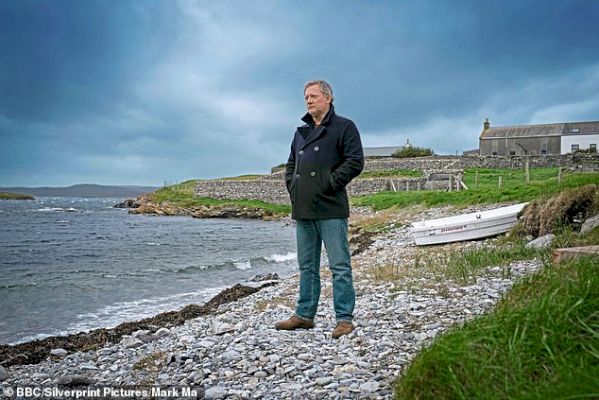 christopher-stevens-reviews-last-night’s-tv:-a-shambles-of-a-show,-much-like-the-police-operation-–-daily-mail