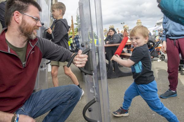 in-pictures:-more-than-1,500-attend-police-open-day-–-shetland-times-online