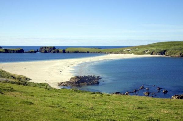 people-on-shetland-warned-they-will-need-to-earn-over-100,000-to-avoid-fuel-poverty-–-yahoo-news-uk