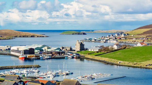 shetland-island-residents-must-earn-104,000-to-avoid-fuel-poverty-next-year,-warns-official-–-sky-news