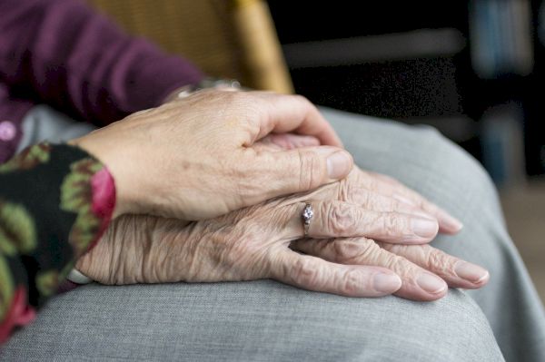 care-sector-under-‘sustained-pressure’-but-no-crisis-–-shetland-news