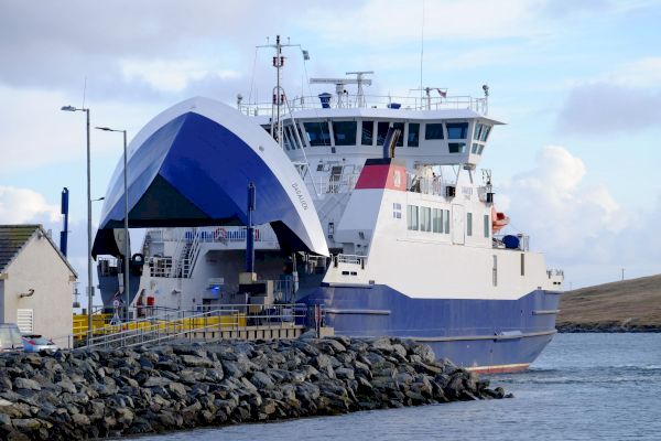 yell-sound-ferry-service-to-drop-to-single-vessel-after-fault-–-shetland-news