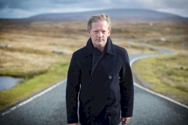shetland-actor-under-fire-for-‘h*ns’-post-after-celtic-v-rangers-game-–-glasgow-times