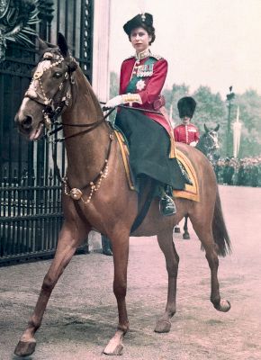 it’s-not-just-corgis:-looking-back-at-queen-elizabeth’s-lifelong-love-of-horses-–-people