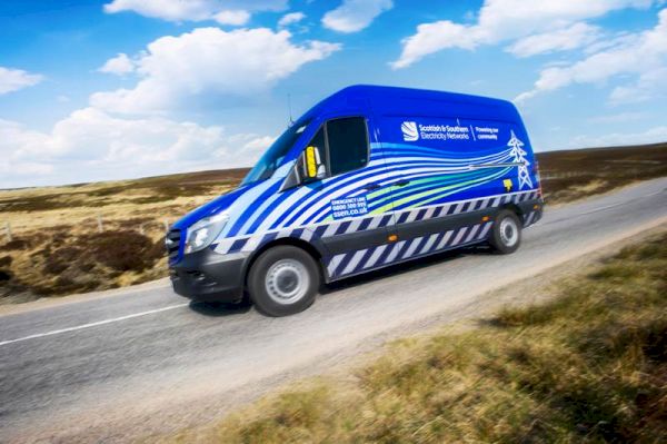 engineers-work-into-the-early-hours-to-fix-northmavine-power-cut-–-shetland-news