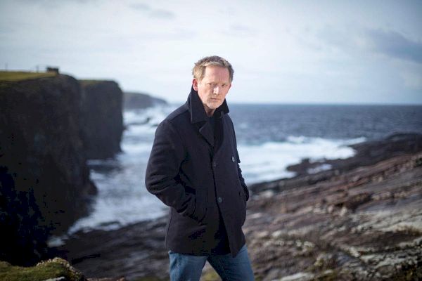 shetland-star-douglas-henshall-returns-to-london-stage-in-historical-drama-–-evening-standard