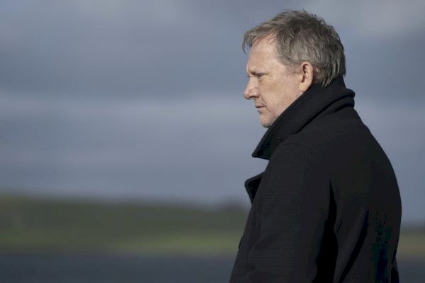 shetland-tv-review:-perez-gets-his-man-–-and-his-girl-–-and-smiling-at-last-he’s-gone-–-the-scotsman