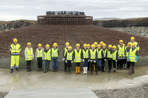 viking-energy-hosts-school-tours-–-shetland-times-online