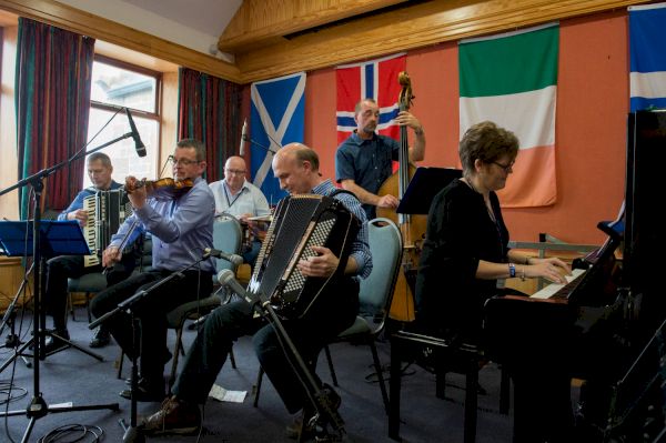 back-with-a-bang!-shetland-accordion-&-fiddle-festival-looks-forward-to-festival-number-33-–-shetland-news