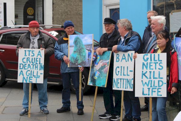 fishing-protest-march,-port-performance,-language-project,-swimming-club-anniversary-–-shetland-news
