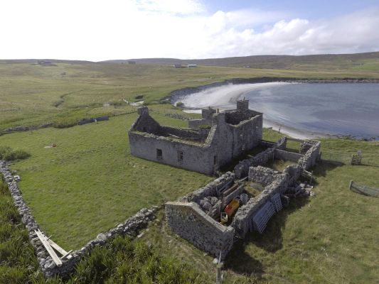 coastal-site-treasures-saved-from-sea-by-archaeologists-–-shetland-times-online