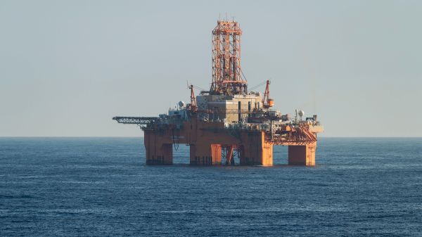 new-oil-and-gas-licenses-to-be-granted,-despite-climate-warnings-–-planetradioco.uk