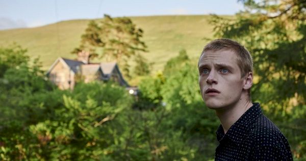 channel-4-somewhere-boy-cast,-plot-locations-and-how-many-episodes-–-wales-online