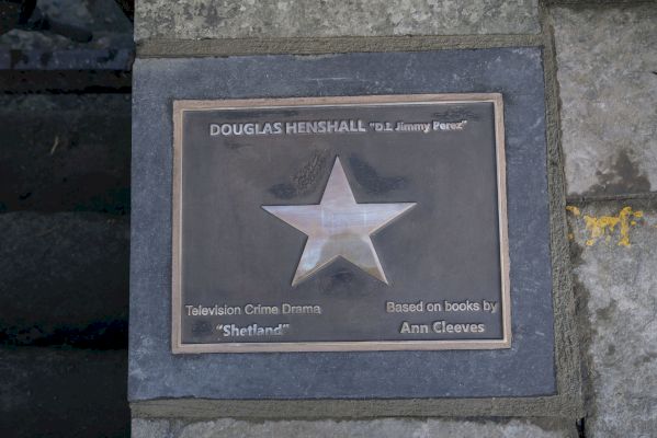 plans-lodged-to-relocate-jimmy-perez-plaque-outside-court-–-shetland-news