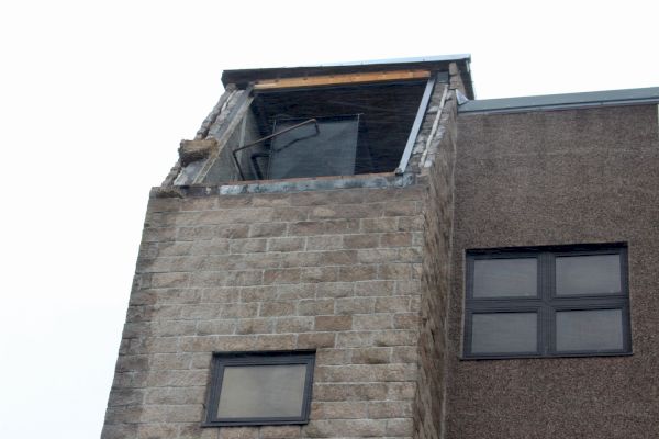 fire-escape-cover-blows-off-top-of-hotel-in-windy-weather-–-shetland-news