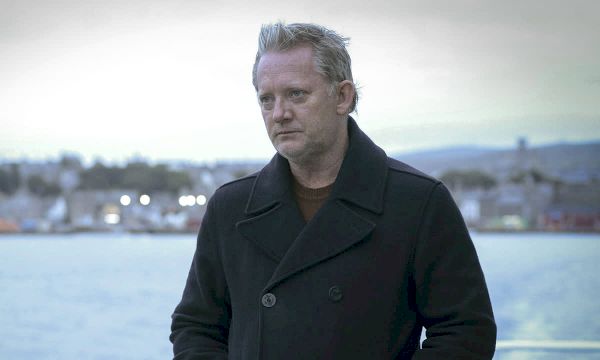 douglas-henshall:-see-the-actor-his-early-career-before-shetland-fame-–-hello!