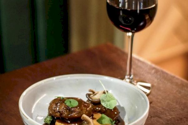 best-of-scotland:-think-local,-eat-global-at-stravaigin-–-yahoo-news-uk