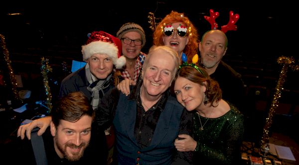 phil-cunningham-prepares-for-christmas-tour-–-scottish-field