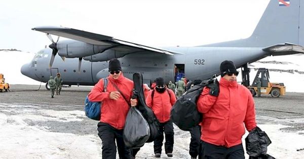 uruguayan-scientists-for-2022-23-season-arrive-at-artigas-base-in-antarctica-–-mercopress