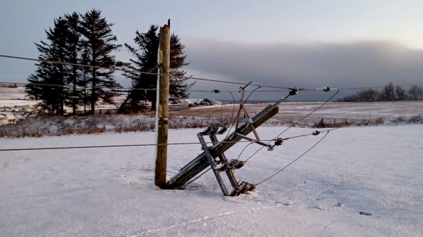 uk-weather:-power-lines-snapped-like-matchsticks-in-worst-conditions-on-shetland-for-20-years-–-sky-news