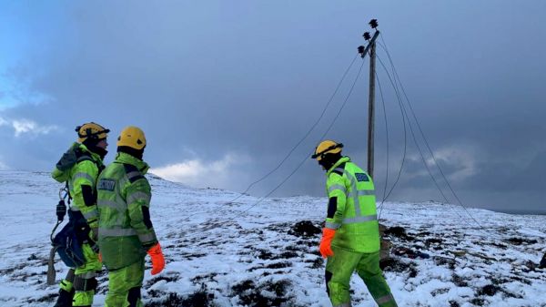 more-warnings-issued-as-snow-and-ice-continue-to-cause-chaos-and-thousands-still-without-power-in-shetland-–-the-press-&-journal