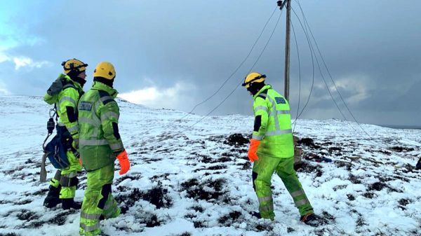 just-118-homes-left-without-power-on-shetland-as-reconnection-expected-on-sunday-–-aol-uk