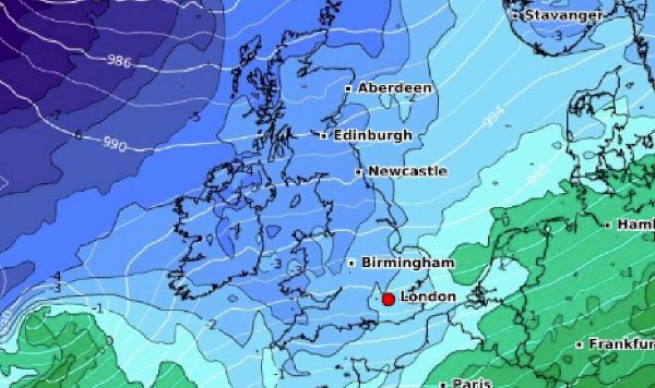 new-weather-maps-show-wall-of-snow-to-dump-up-to-7-inches-on-uk-in-icy-4c-arctic-blast-–-express