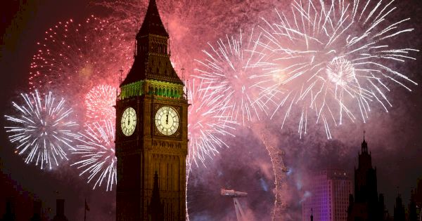 new-year’s-eve-live:-china-and-india-welcome-2023-as-millions-celebrate-–-the-mirror