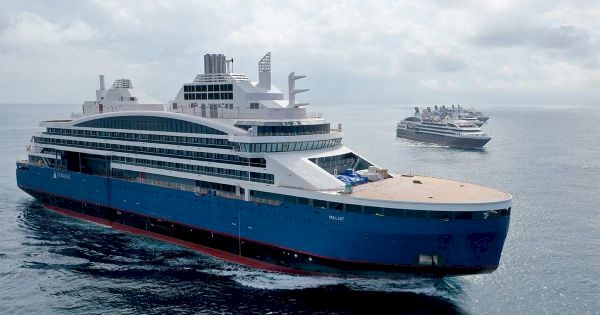 antarctica-returning-to-pre-pandemic-capacity-levels,-cruise-industry-…-–-mercopress