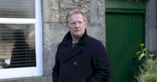 douglas-henshall-says-late-pope-benedict-protected-paedophiles-in-savage-attack-–-scottish-daily-express