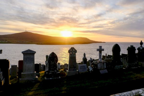 council-reminds-people-to-move-memorials-–-shetland-times-online