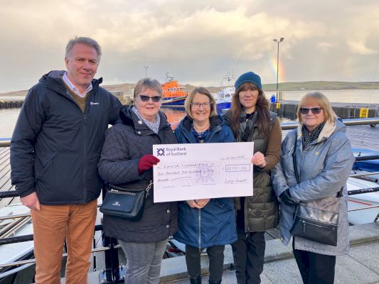 lerwick-lifeboat-receives-big-donation-from-living-lerwick-–-shetland-times-online