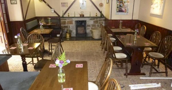 six-cornwall-pubs-for-sale-right-now-in-lostwithiel,-helston,-st-agnes-–-cornwall-live