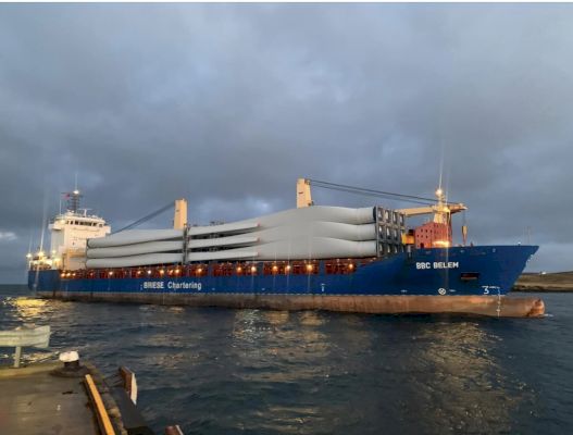 viking-windfarm-blades-arrive-–-shetland-times-online