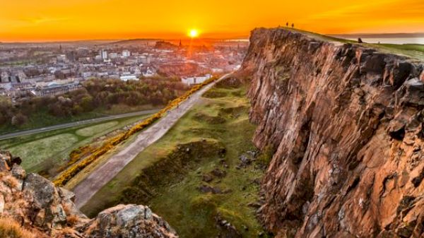 construction-activity-december-2022:-scotland-–-construction-news