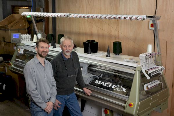 machine-speeds-up-spinning-for-shetlanders-–-scottish-field