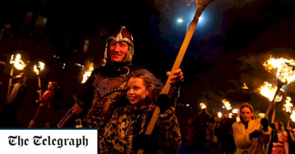 vikings-descend-on-shetland-–-as-women-allowed-to-join-annual-fire-festival-for-first-time-–-the-telegraph