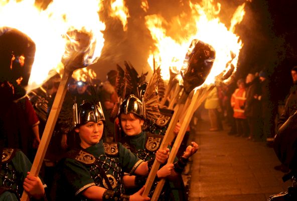 junior-up-helly-aa-procession-with-a-difference-lights-up-lerwick-–-shetland-news